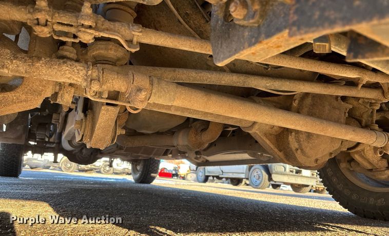 image for item OE9253 2011 Ford F250 Super Duty pickup truck