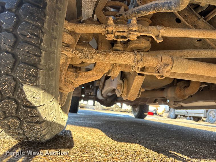 image for item OE9253 2011 Ford F250 Super Duty pickup truck