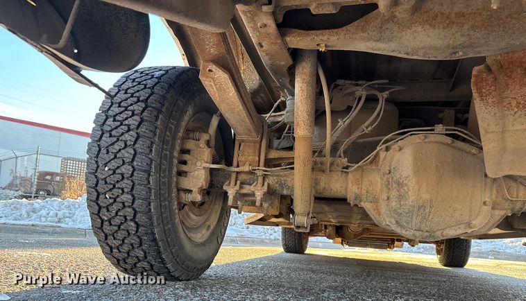 image for item OE9253 2011 Ford F250 Super Duty pickup truck