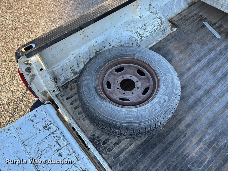 image for item OE9253 2011 Ford F250 Super Duty pickup truck