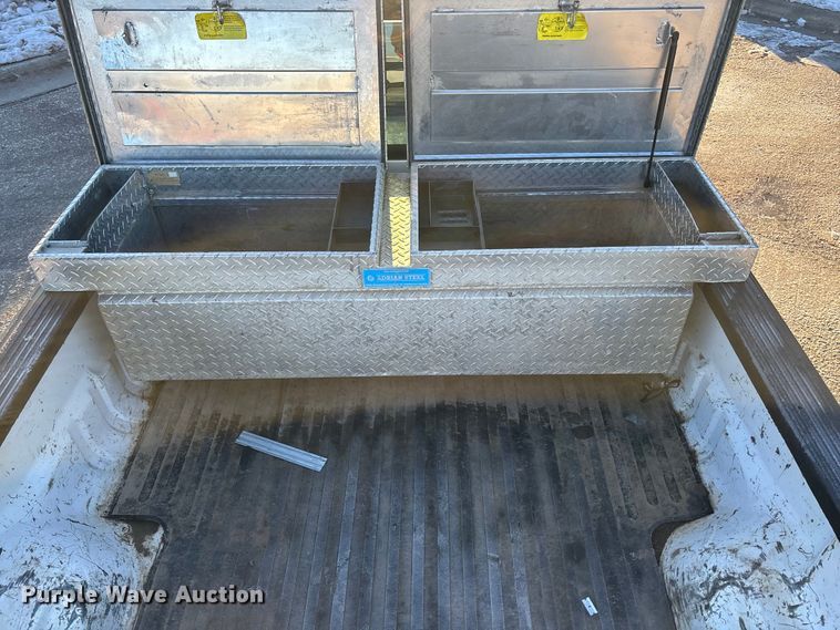 image for item OE9253 2011 Ford F250 Super Duty pickup truck