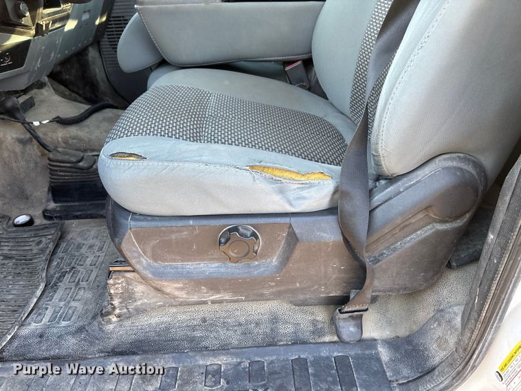 image for item OE9253 2011 Ford F250 Super Duty pickup truck