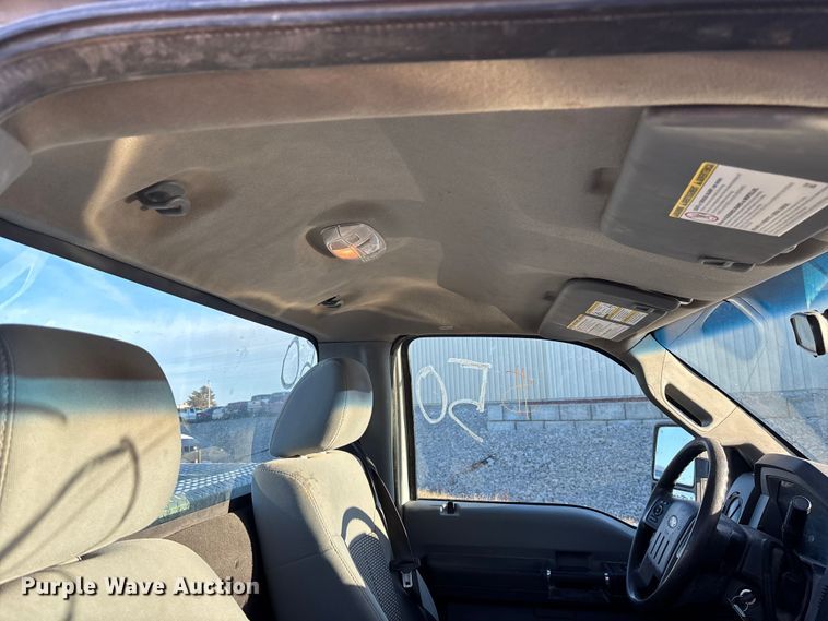 image for item OE9253 2011 Ford F250 Super Duty pickup truck