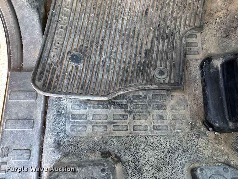 image for item OE9253 2011 Ford F250 Super Duty pickup truck