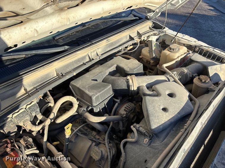 image for item OE9253 2011 Ford F250 Super Duty pickup truck