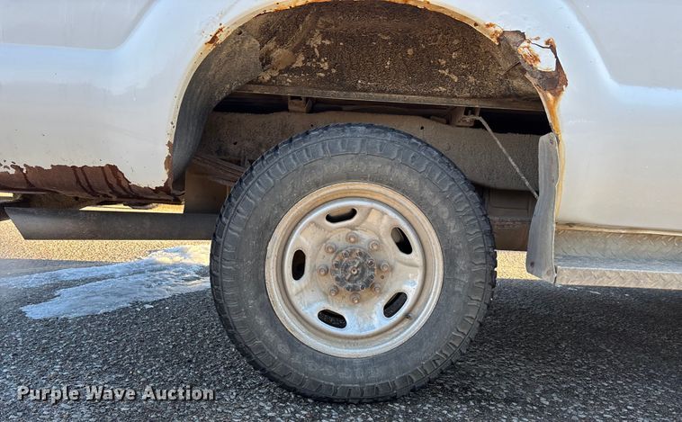 image for item OE9253 2011 Ford F250 Super Duty pickup truck