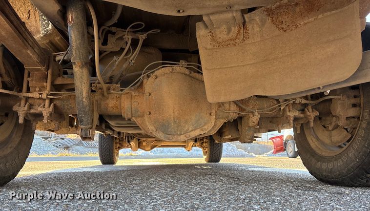 image for item OE9254 2011 Ford F250 Super Duty XL pickup truck