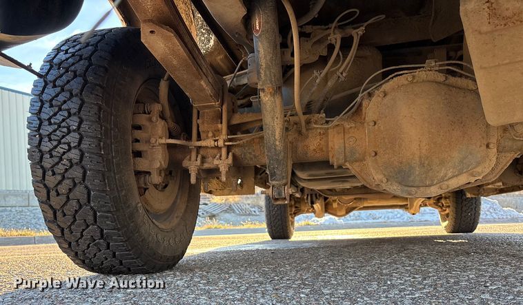 image for item OE9254 2011 Ford F250 Super Duty XL pickup truck