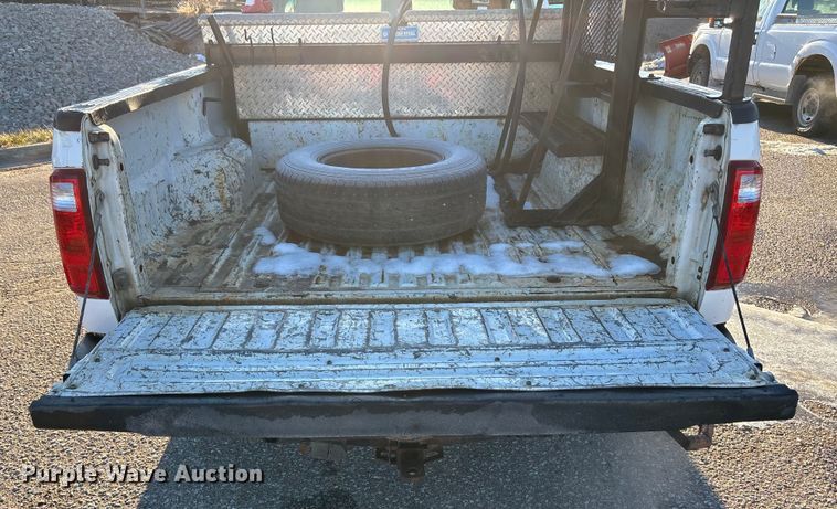 image for item OE9254 2011 Ford F250 Super Duty XL pickup truck