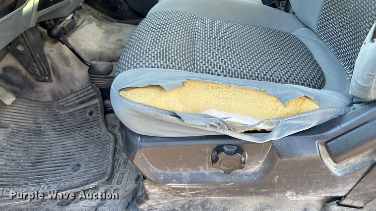 image for item OE9254 2011 Ford F250 Super Duty XL pickup truck