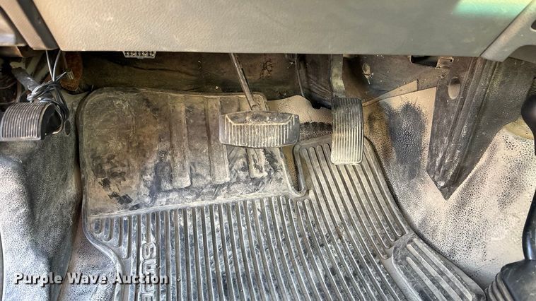 image for item OE9254 2011 Ford F250 Super Duty XL pickup truck