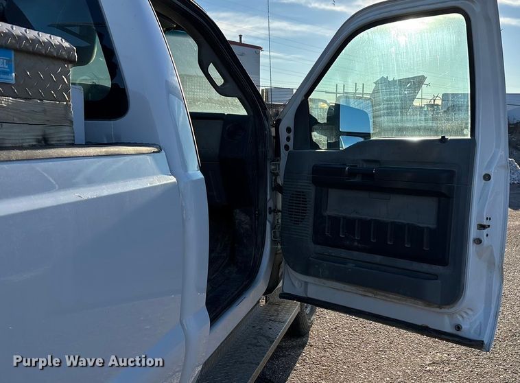 image for item OE9254 2011 Ford F250 Super Duty XL pickup truck