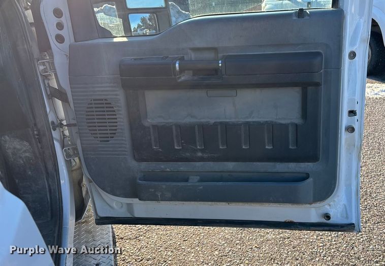 image for item OE9254 2011 Ford F250 Super Duty XL pickup truck