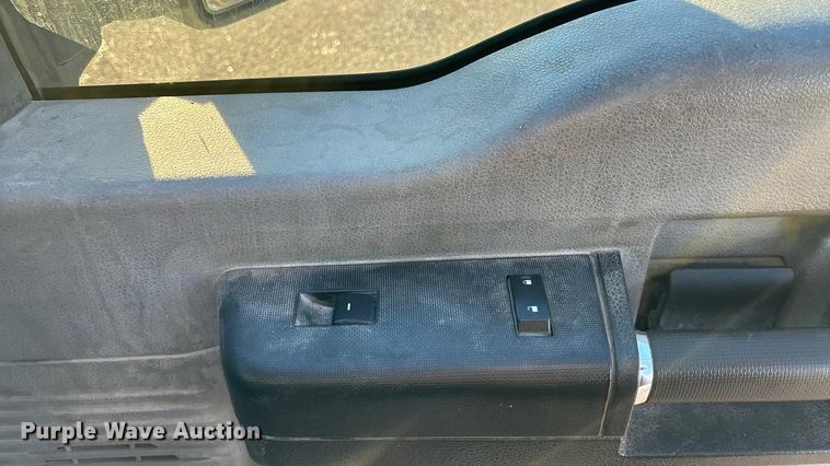 image for item OE9254 2011 Ford F250 Super Duty XL pickup truck