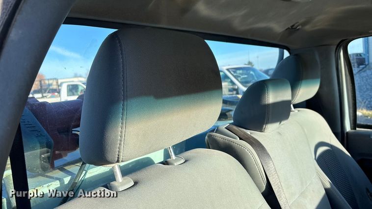 image for item OE9254 2011 Ford F250 Super Duty XL pickup truck