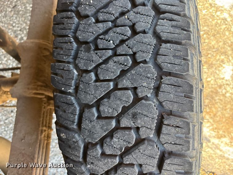 image for item OE9254 2011 Ford F250 Super Duty XL pickup truck