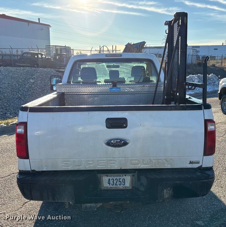 image for item OE9255 2011 Ford F250 Super Duty pickup truck