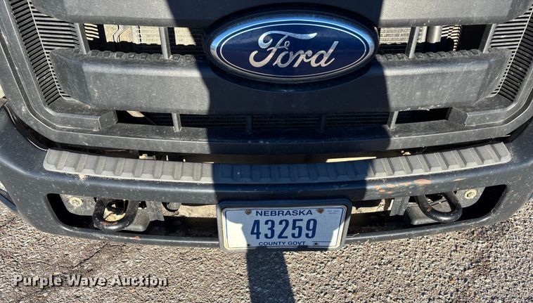 image for item OE9255 2011 Ford F250 Super Duty pickup truck