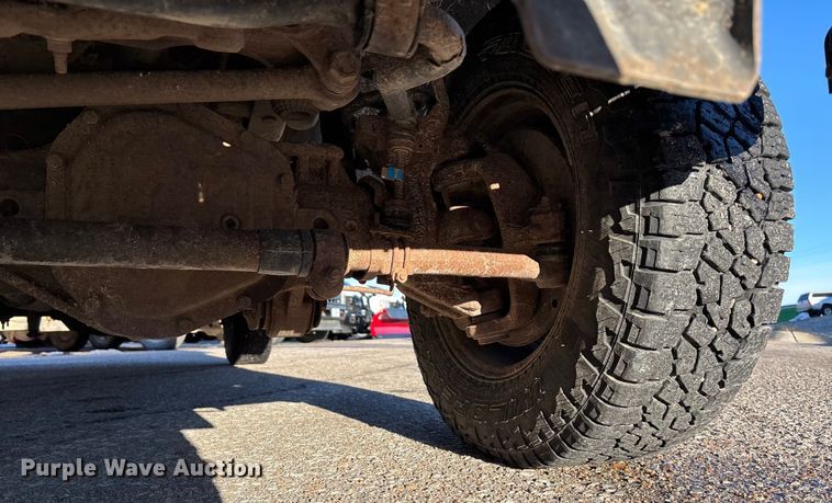 image for item OE9255 2011 Ford F250 Super Duty pickup truck