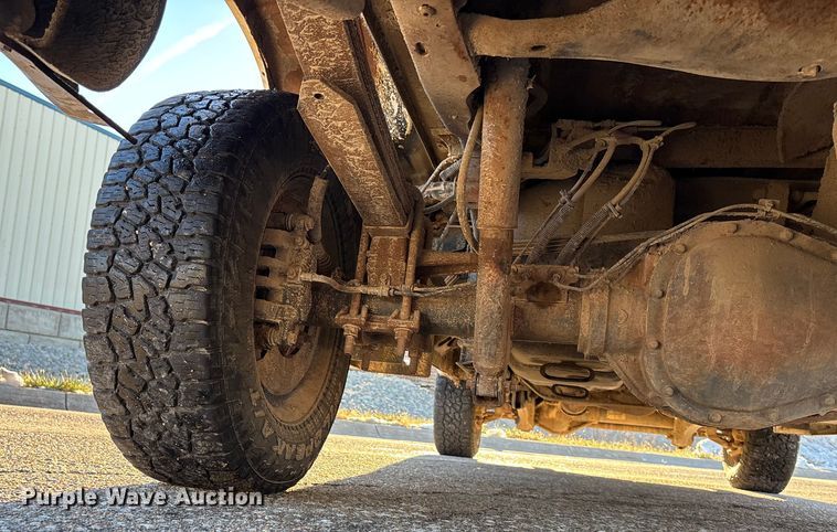 image for item OE9255 2011 Ford F250 Super Duty pickup truck