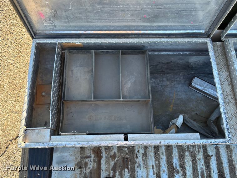 image for item OE9255 2011 Ford F250 Super Duty pickup truck