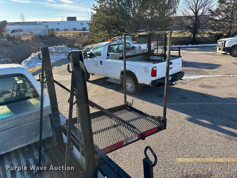 image for item OE9255 2011 Ford F250 Super Duty pickup truck