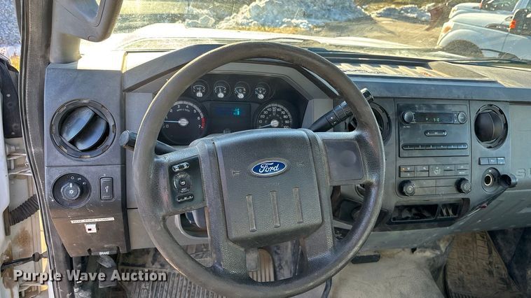 image for item OE9255 2011 Ford F250 Super Duty pickup truck