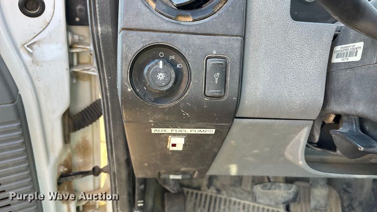 image for item OE9255 2011 Ford F250 Super Duty pickup truck