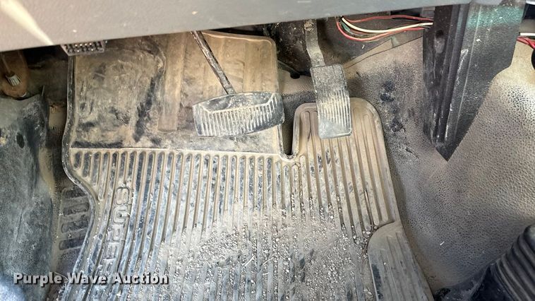 image for item OE9255 2011 Ford F250 Super Duty pickup truck