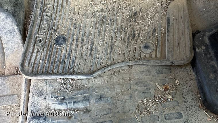 image for item OE9255 2011 Ford F250 Super Duty pickup truck