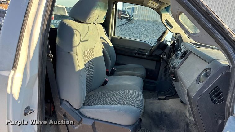 image for item OE9255 2011 Ford F250 Super Duty pickup truck