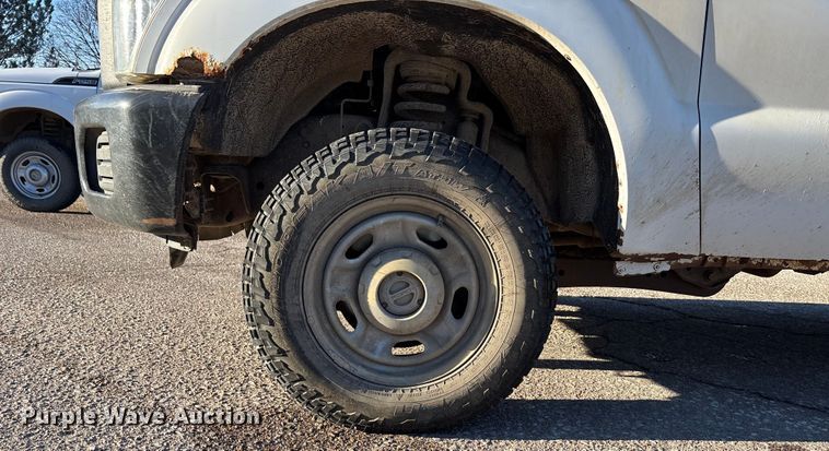 image for item OE9255 2011 Ford F250 Super Duty pickup truck