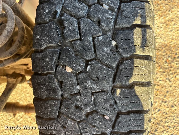 image for item OE9255 2011 Ford F250 Super Duty pickup truck