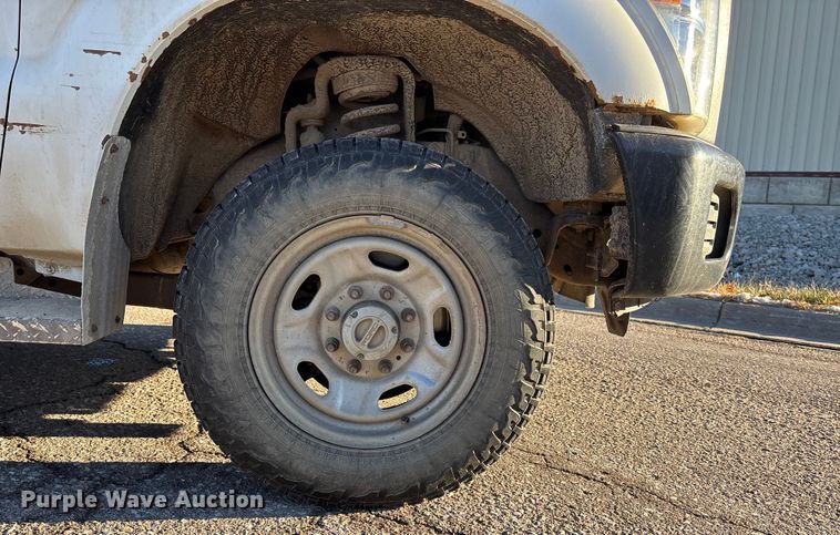 image for item OE9255 2011 Ford F250 Super Duty pickup truck