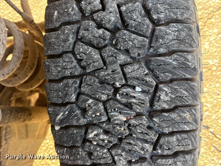 image for item OE9255 2011 Ford F250 Super Duty pickup truck