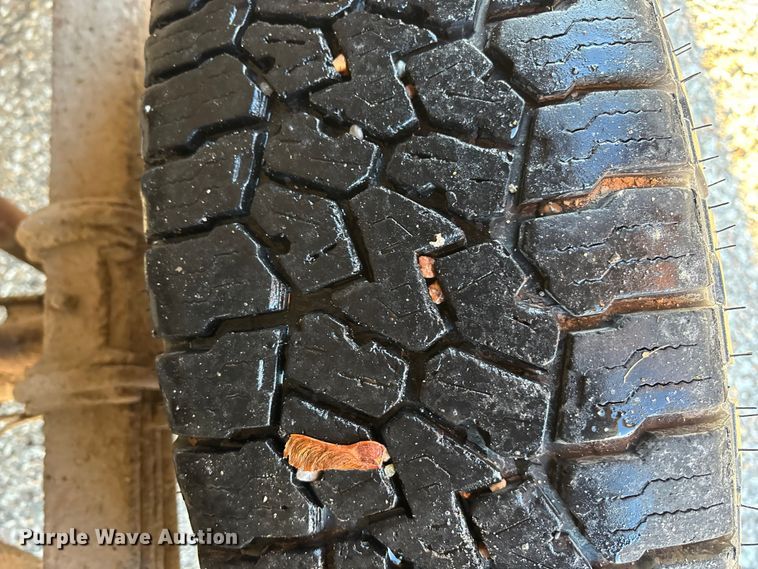 image for item OE9255 2011 Ford F250 Super Duty pickup truck