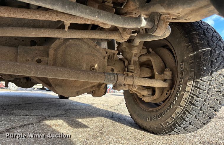 image for item OE9256 2011 Ford F250 Super Duty pickup truck