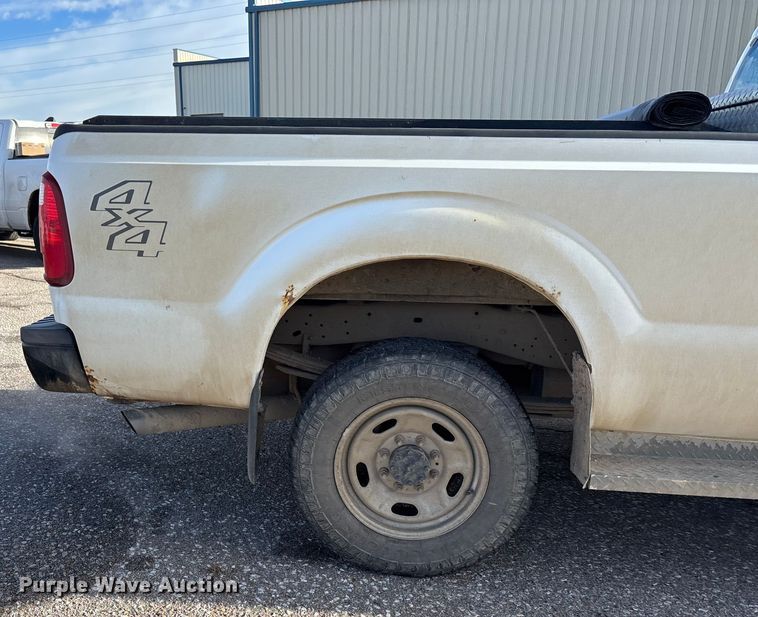 image for item OE9256 2011 Ford F250 Super Duty pickup truck