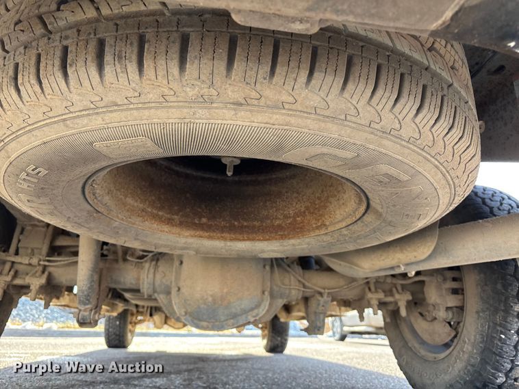 image for item OE9256 2011 Ford F250 Super Duty pickup truck