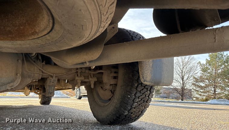 image for item OE9256 2011 Ford F250 Super Duty pickup truck