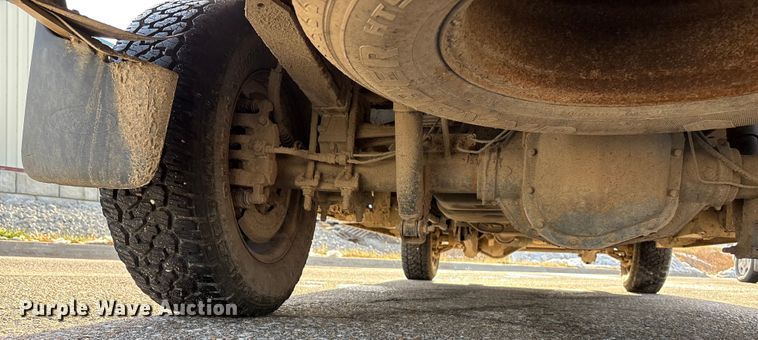 image for item OE9256 2011 Ford F250 Super Duty pickup truck