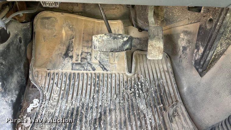 image for item OE9256 2011 Ford F250 Super Duty pickup truck