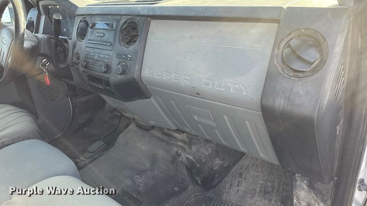 image for item OE9256 2011 Ford F250 Super Duty pickup truck