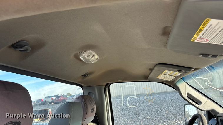 image for item OE9256 2011 Ford F250 Super Duty pickup truck