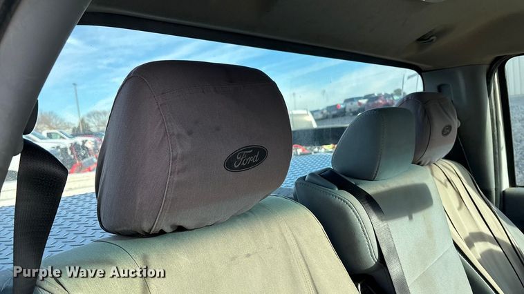 image for item OE9256 2011 Ford F250 Super Duty pickup truck