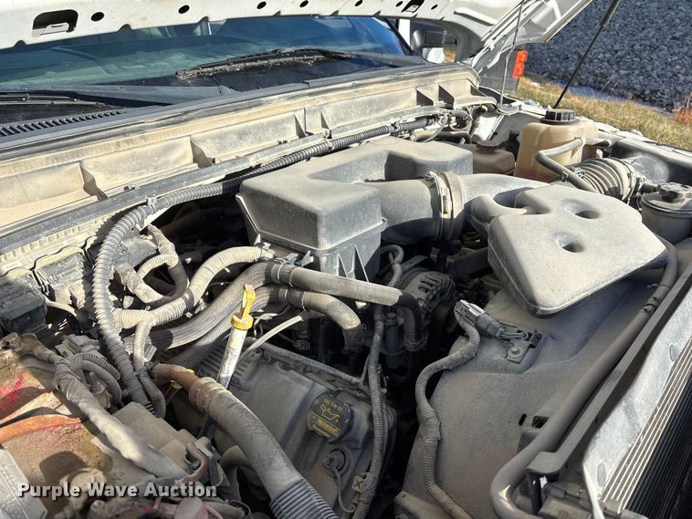 image for item OE9256 2011 Ford F250 Super Duty pickup truck