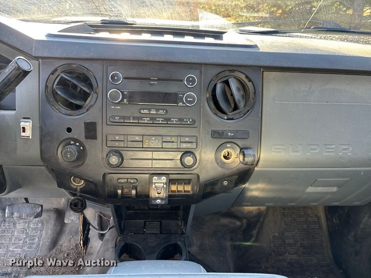 image for item OE9258 2012 Ford F250 Super Duty XL Crew Cab pickup truck