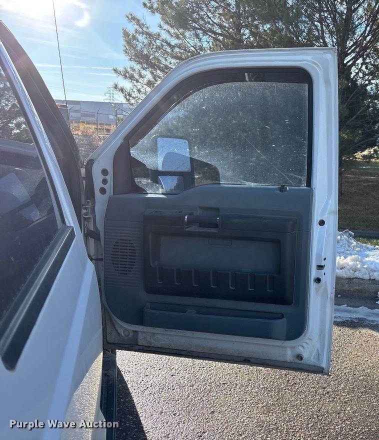 image for item OE9258 2012 Ford F250 Super Duty XL Crew Cab pickup truck