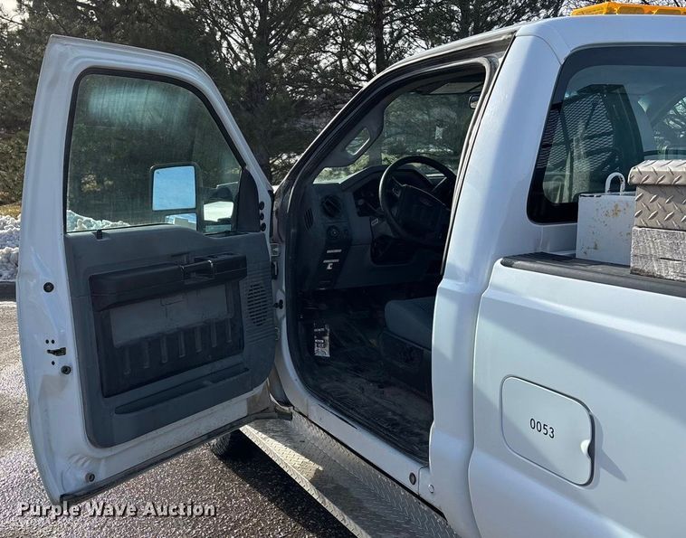 image for item OE9259 2011 Ford F250 Super Duty pickup truck