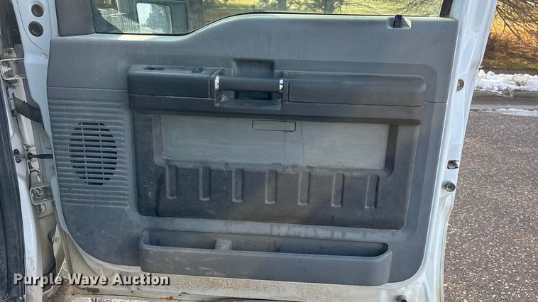 image for item OE9259 2011 Ford F250 Super Duty pickup truck